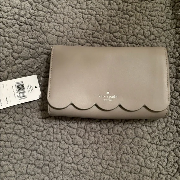 KATE SPADE  purse WITH strap! NWT - Picture 3 of 9